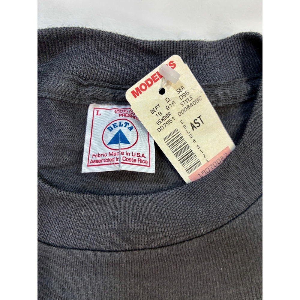 Graphic Tshirt Vintage Single Stitch Tee Americana Black T-Shirt Large Delta USA - Picture 4 of 8